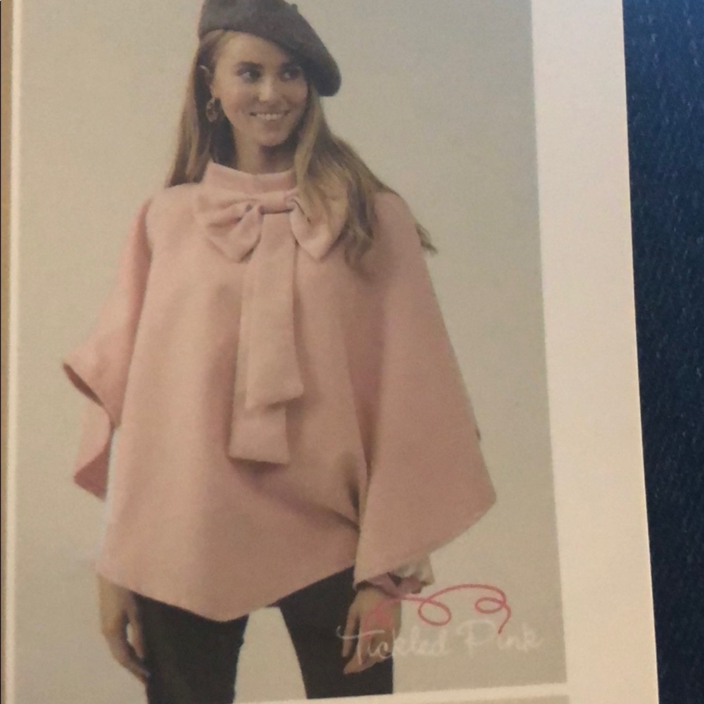 Elsa Bow Cape